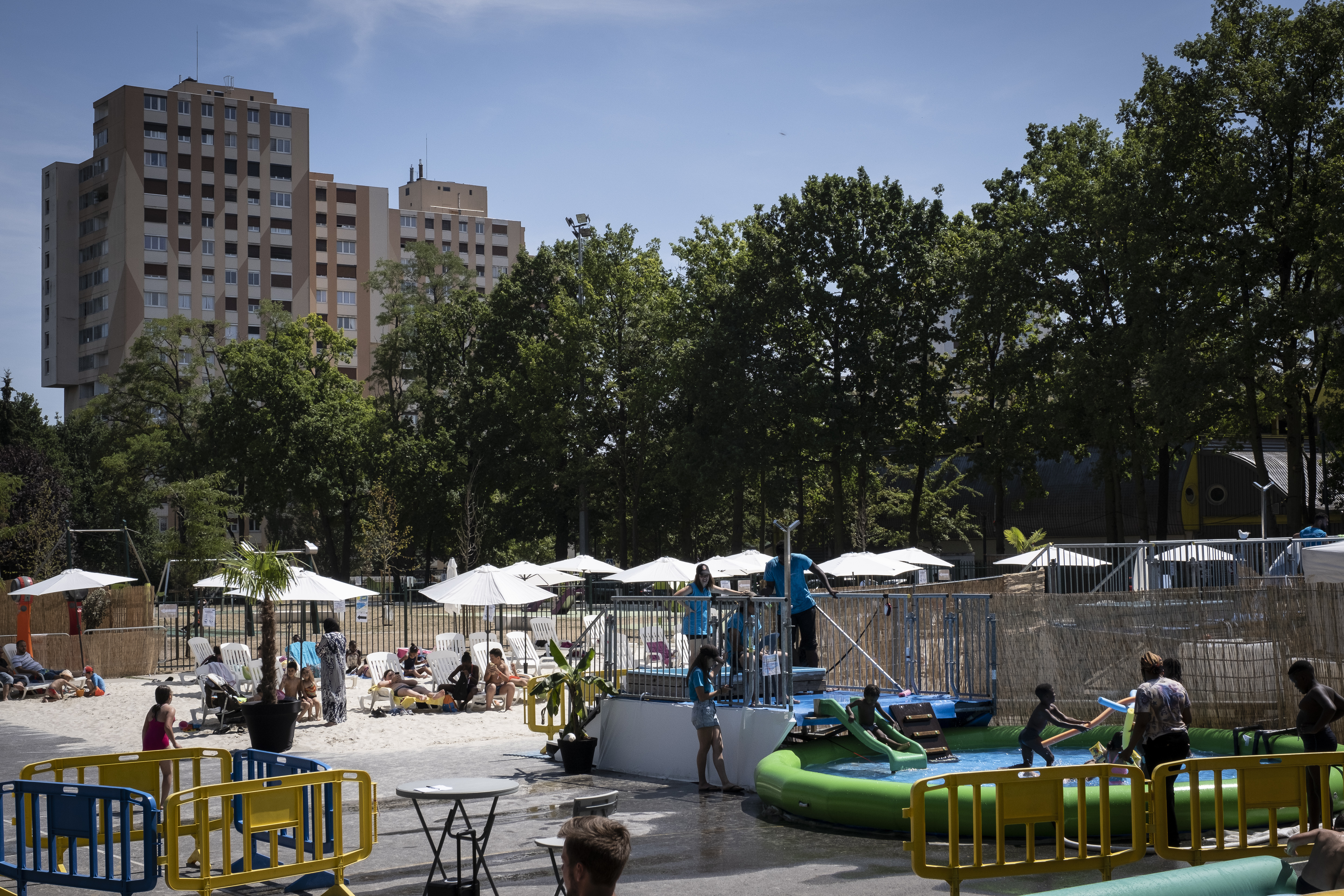 Photo d'activité de plein air pour les enfants, à l'été 2020, dans un quartier de Montigny-les-Cormeilles.