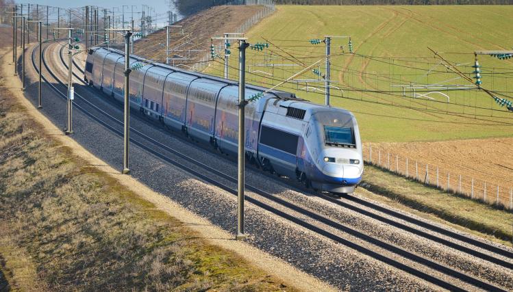 Rame TGV sur la ligne à grande vitesse Est européenne